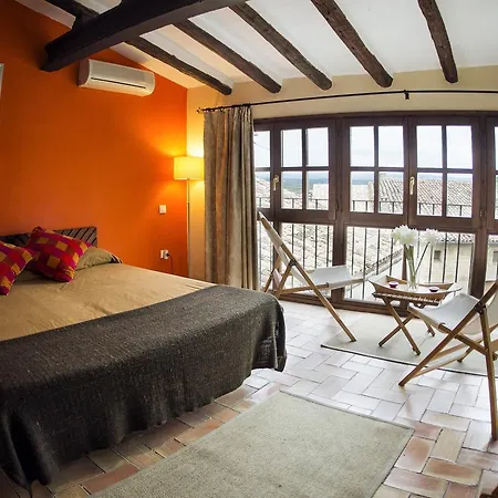 Apartahotel Lo Raconet De La Plaça 3*
